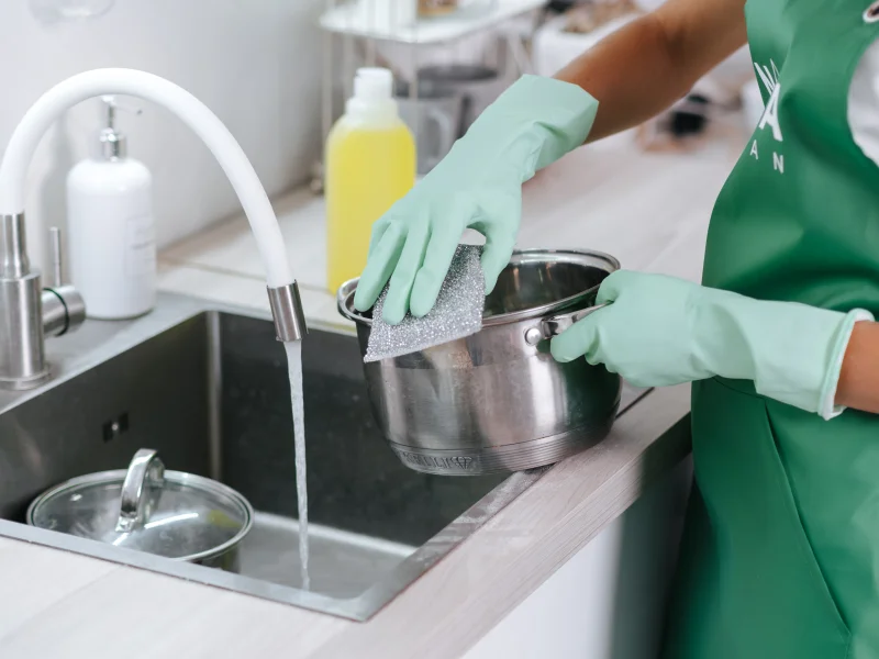 Химчистка мягкой мебели с выездом на дом в Сочи